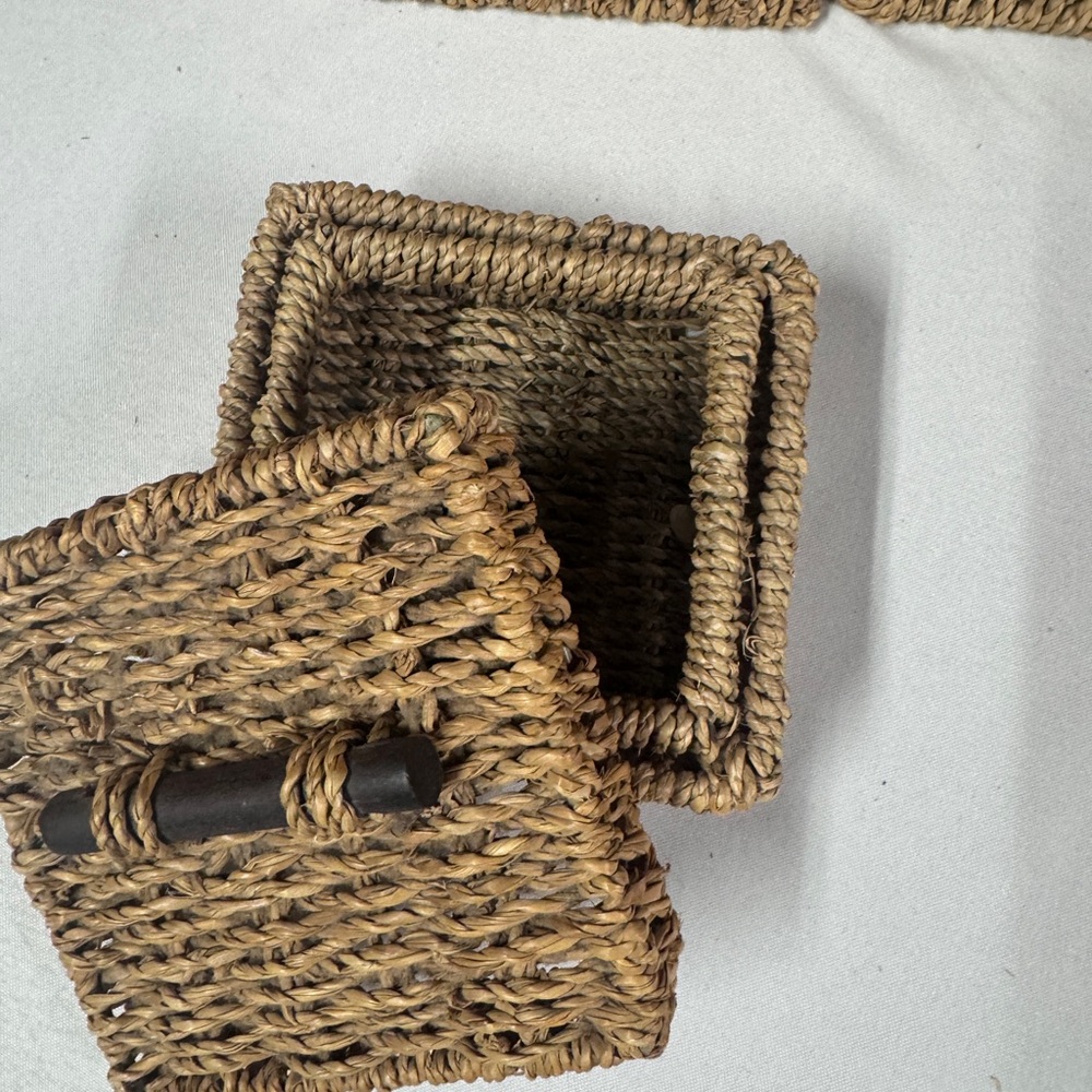 Set of Seagrass Storage Baskets - Picture 9 of 16